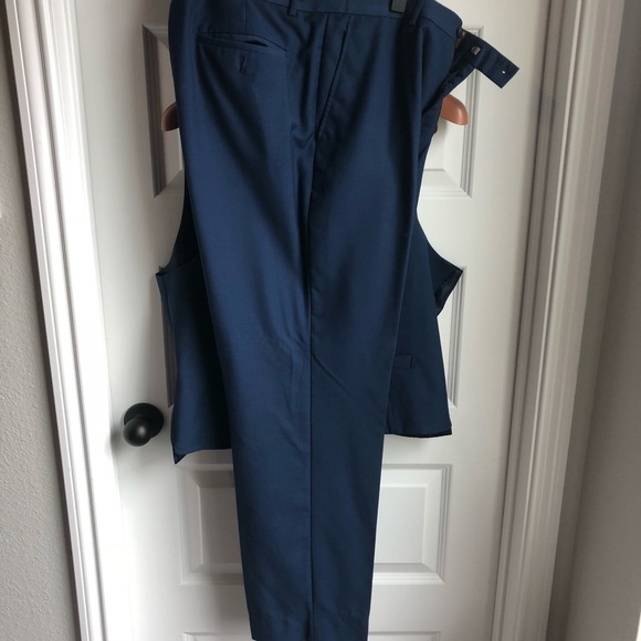 Italian Vested Suit - Picture 8 of 8